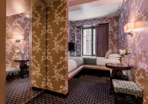45 Times Square Hotel - Nearby Attractions