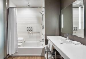 AC Hotel by Marriott Miami Aventura - Policies and Booking Information