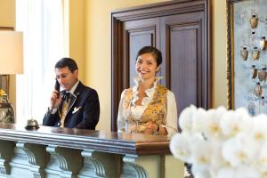 Airelles Gordes, La Bastide - Culinary Delights and Dining