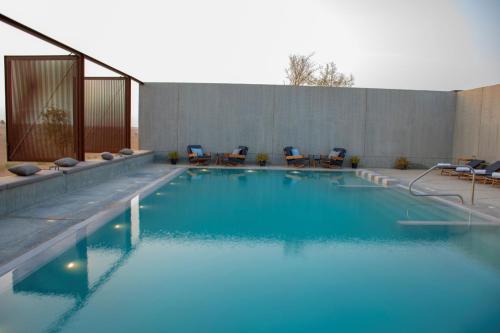 Al Faya Retreat by Sharjah Collection - Diverse Room Types and Packages