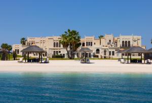Al Maya Island & Resort - Dining Offerings