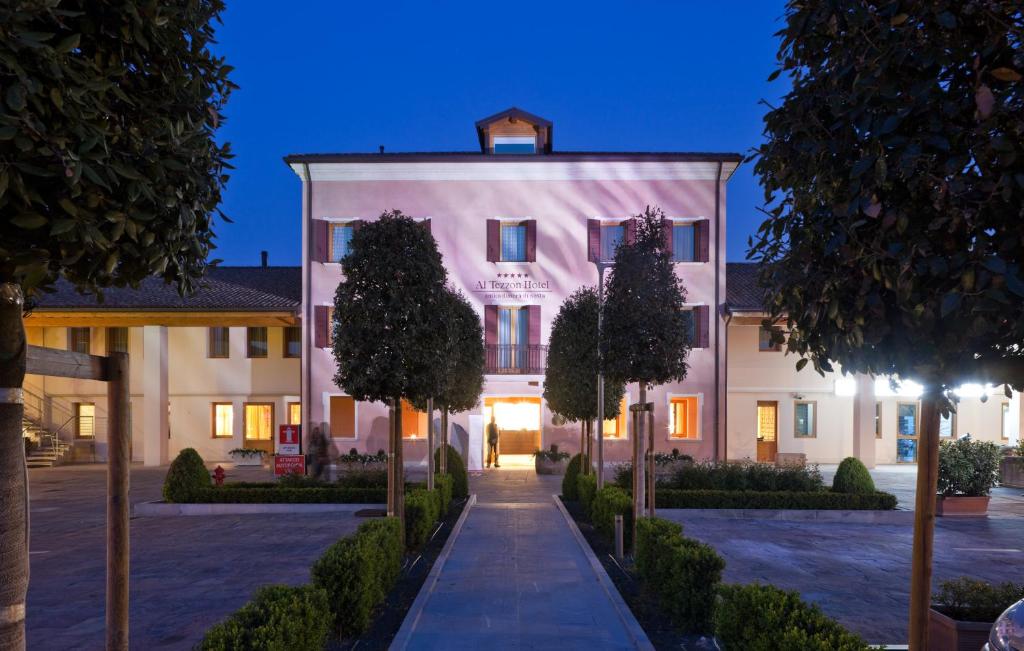 Al Tezzon Hotel Review