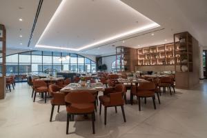 Amwaj Rotana, Jumeirah Beach - Dubai - Additional Services and Conveniences