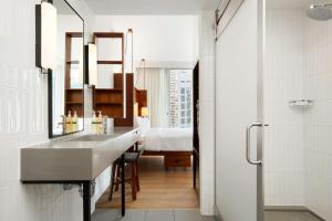 Arlo NoMad - Guest Experiences