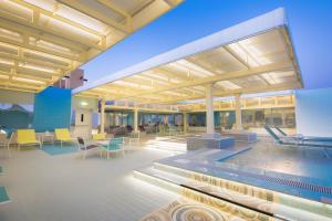 Ayla Bawadi Hotel - Services and Amenities