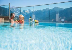 Bear Hotel - Dining Options