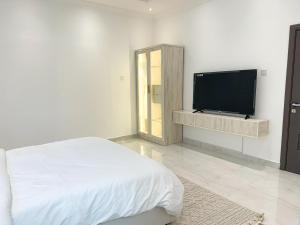 Beautiful Private Villa With Pool - Nearby Attractions