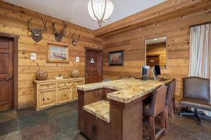 Best Western Corona Hotel & Suites - Dining Options