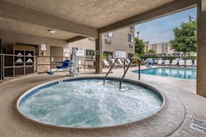 Best Western Plus Park Place Inn - Mini Suites - Facilities and Amenities