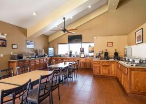 Best Western Plus Redondo Beach Inn - Dining and Breakfast