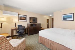 Best Western Plus Tree House - Location and Nearby Attractions