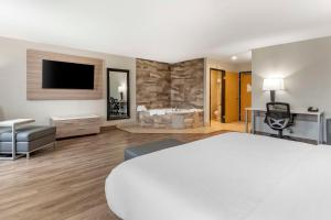 Best Western Plus Vineyard Inn - Ongoing Construction