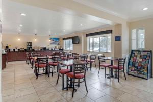 Best Western Salinas Monterey - Breakfast and Dining Options