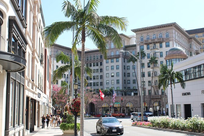Beverly Hills & Rodeo Drive: Private 2-hour Walking Tour - Booking Information