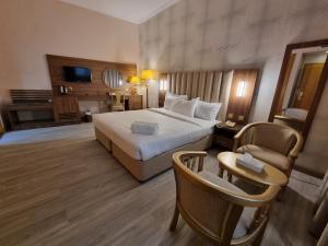 Bliss Square Hotel - Dining Options