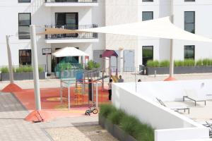 Bloomfields 1br Canal View In Waters Edge Yas - Nearby Attractions