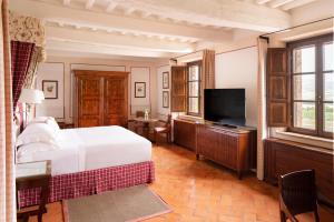 Castello Banfi - the Village - Relais Et Chateaux - Guest Reviews and Feedback