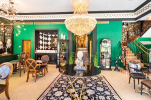 Cavalier South Beach Hotel - Proximity to Attractions