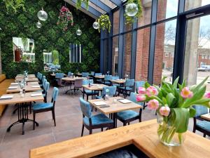 Chassé Hotel Residency - Accommodation Options