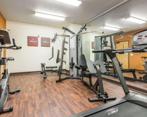 Comfort Suites Palm Desert I-10 - Location and Nearby Attractions