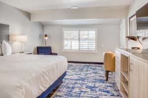 Creekside Inn Downtown - Booking Information