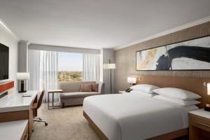Delta Hotels by Marriott Anaheim Garden Grove - Check-in, Checkout, and Policies