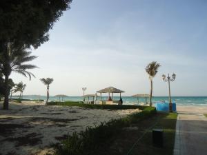 Dhafra Beach Hotel - Dining Options
