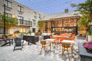 DoubleTree by Hilton Gainesville - Check-In, Cancellation, and Policies