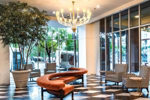DoubleTree by Hilton San Diego Downtown - Room Amenities and Facilities