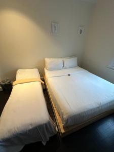 East Village Hotel - Policies and Rules