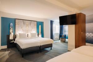 Eden Hotel Amsterdam - Safety and Accessibility Features