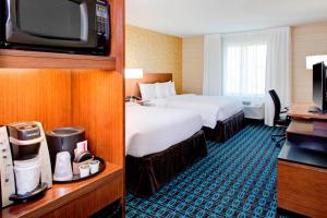 Fairfield Inn & Suites by Marriott Bakersfield North/Airport - Dining and Breakfast Options