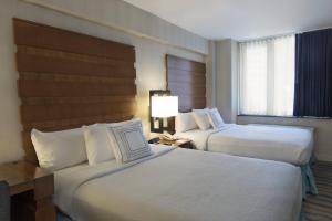 Fairfield Inn & Suites by Marriott New York Manhattan/Fifth Avenue - Contact and Management Information