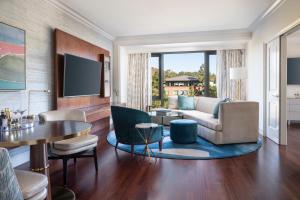 Four Seasons Hotel Westlake Village - Frequently Asked Questions