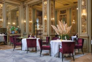 Grand Hotel Et Des Palmes - Amenities and Services