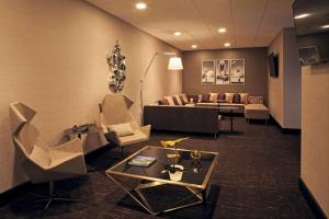 H Hotel Los Angeles, Curio Collection By Hilton - Room Options and Features