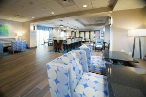 Hampton Inn Arvin Tejon Ranch, Ca - Room Accommodations