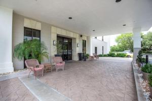 Hampton Inn Boca Raton - Room Features