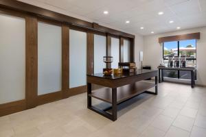 Hampton Inn Concord - Guest Reviews