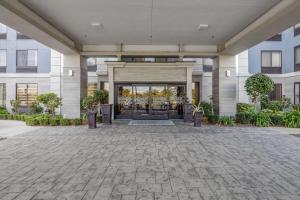 Hampton Inn San Francisco Airport - Guest Satisfaction Scores