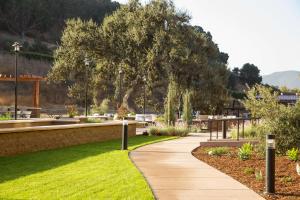Hampton Inn & Suites Buellton/Santa Ynez Valley, Ca - Nearby Attractions and Wineries