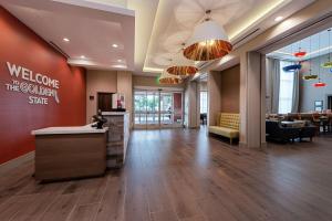 Hampton Inn & Suites Buena Park - Room Features