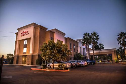 Hampton Inn & Suites Lathrop - Guest Ratings and Reviews