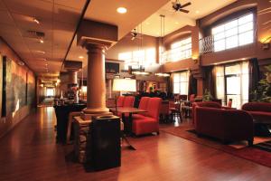 Hampton Inn & Suites Paso Robles - Room Types and Features