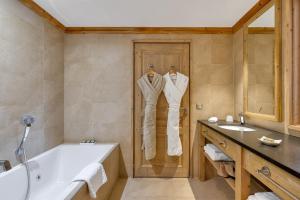 Helios Hotel - Flexible Check-in and Check-out