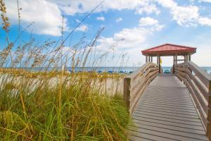 Hilton Pensacola Beach - Guest Reviews