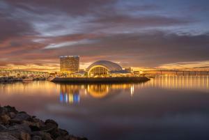 Hilton San Diego Bayfront - Guest Experiences and Ratings