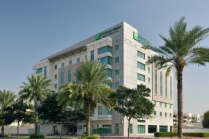 Holiday Inn Express Dubai, Jumeirah, an IHG Hotel - Delectable Dining Options