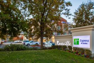 Holiday Inn Express Hotel & Suites Roseville - Galleria Area, an IHG Hotel - Accessibility and Family-Friendly Features