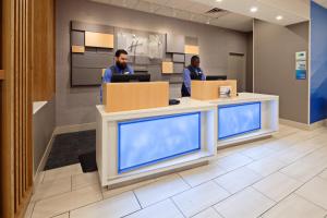 Holiday Inn Express Los Angeles LAX Airport, an IHG Hotel - Comprehensive Onsite Facilities and Amenities